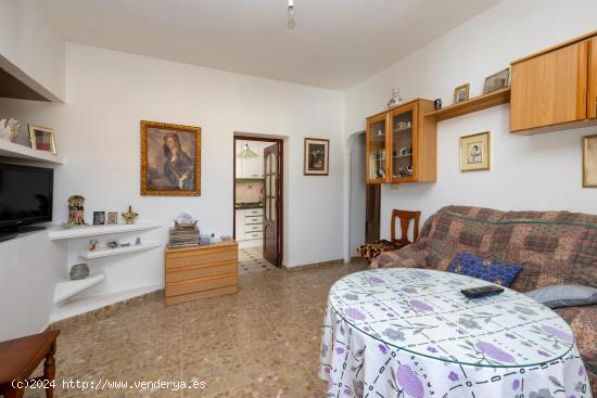 CASA EN VENTA EN HUETOR VEGA. - GRANADA