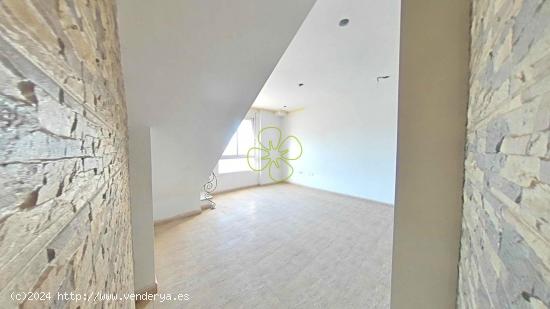 Venta de piso tipo dúplex en calle Ronda, Huércal-Overa (Almería) - ALMERIA