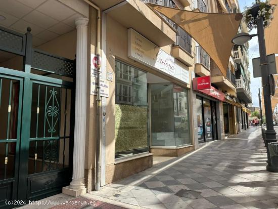 LOCAL COMERCIAL EN PLENA AVENIDA DE ANDALUCÍA!! - GRANADA