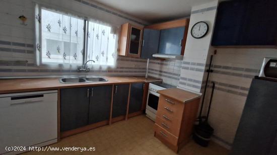 PISO DE 96M2 CON 3 HABITACIONES Y 2 BAÑOS .AMUEBLADO - VALENCIA