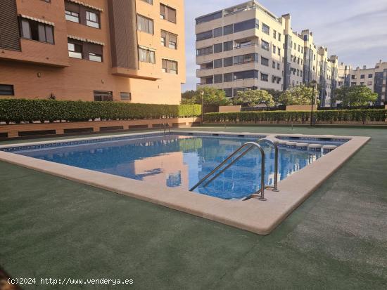 ATICO EN VENTA EN PARQUE DE LAS AVDAS - ALICANTE