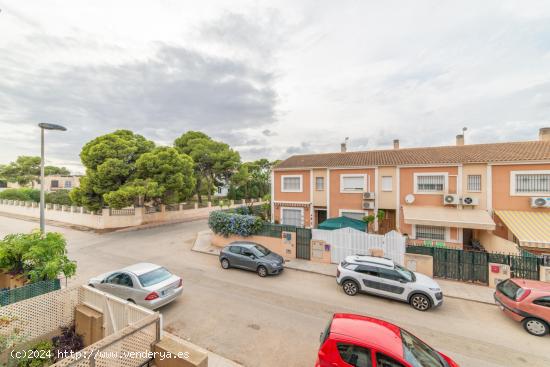 Se Vende en Santiago de la ribera - MURCIA