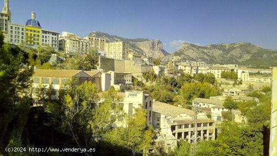  Se vende casa con terreno en Alcoy - ALICANTE 