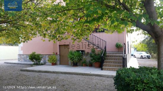 Casa con mucho terreno en Cocentaina - Alqueries de Benifloret - ALICANTE