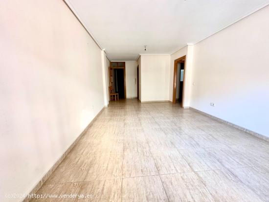 SE VENDE APARTAMENTO DE 3 D A ESTRENAR EN EL CENTRO DE TORREVIEJA - ALICANTE