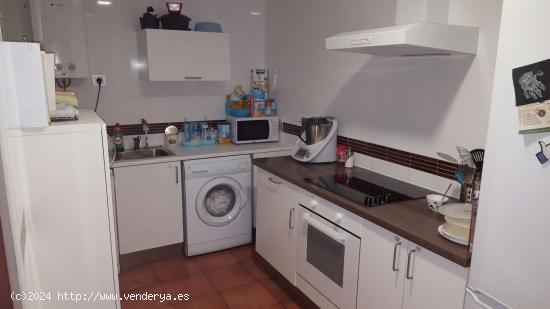 SE VENDE PISO EN EL CENTRO DE TRES DORMITORIOS - CADIZ