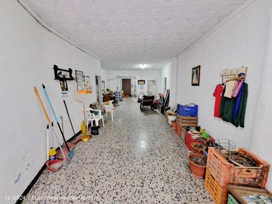 CASA EN BUEN ESTADO A LA VENTA - VALENCIA