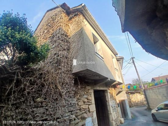 Casa económica, con patio, a 1 km de OUTOMURO (Ayuntamiento CARTELLE) - ORENSE