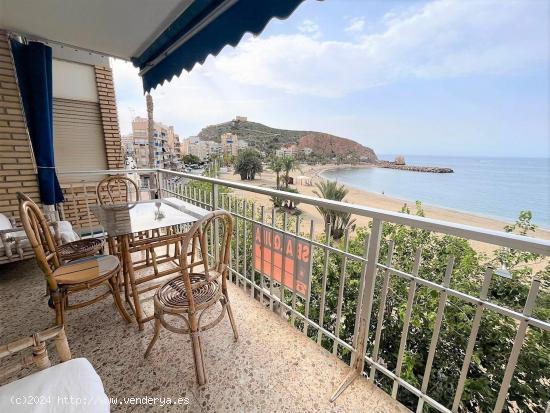 Piso en primera línea de 4 dormitorios con garaje, vistas a la Colonia, Águilas - MURCIA