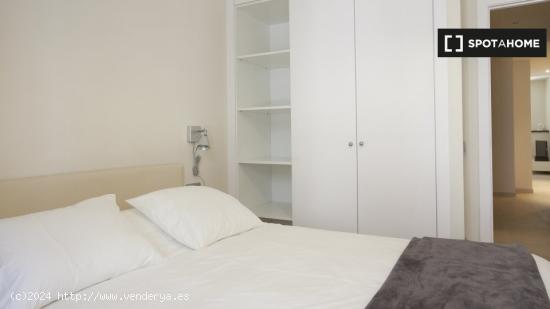 Apartamento entero de 2 dormitorios en Barcelona. - BARCELONA