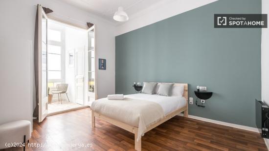 Se alquila habitación en piso compartido en Gracia. - BARCELONA