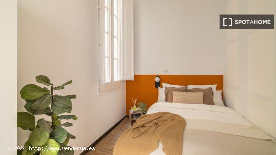 Habitación en piso compartido en barcelona. - BARCELONA