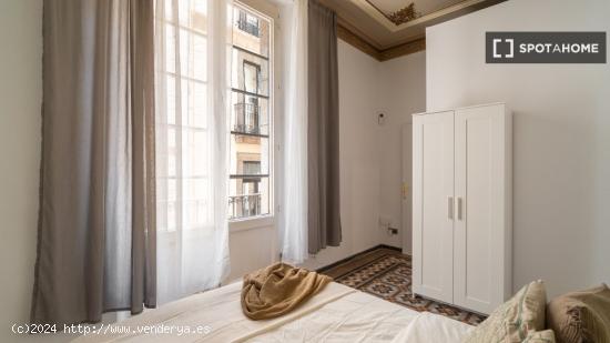 Habitación en piso compartido en barcelona. - BARCELONA