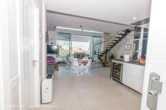 EXCLUSIVO ÁTICO DÚPLEX EN BENALMÁDENA COSTA - MALAGA