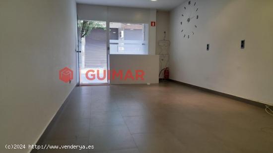 Local Comercial en Calle Eduard Toldrá: Ideal para Pequeña Empresa - BARCELONA