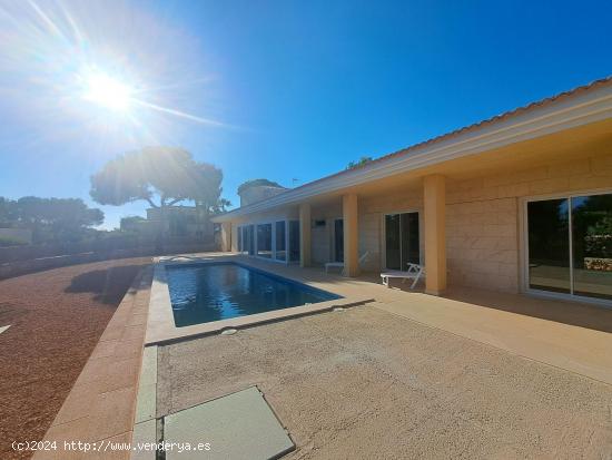 VILLA UNIFAMILIAR CON PISCINA - BALEARES