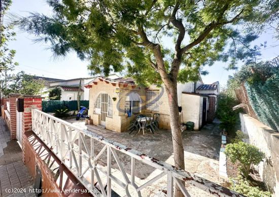 CASA EN PLANTA CON JARDÍN A CUATRO VIENTOS - BARCELONA