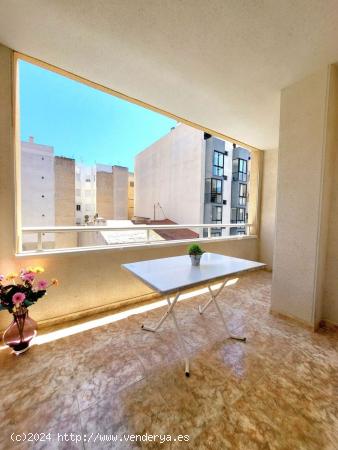 Excelente apartamento con plaza de Garaje a 2 min de la playa - ALICANTE