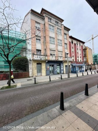 Local comercial 800m² en primera linea Torrelavega