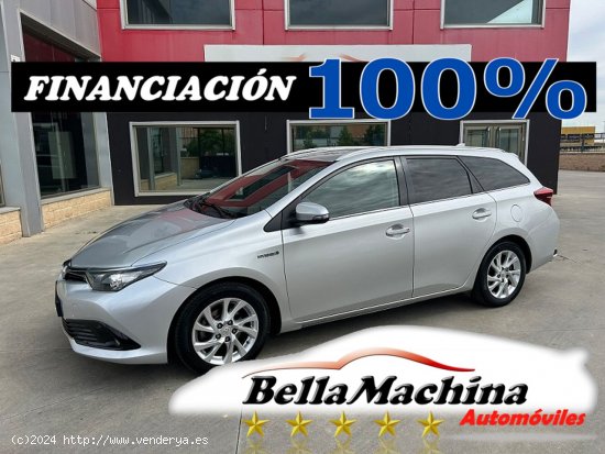  Toyota Auris 1.8 140H Active Touring Sports - Parla 