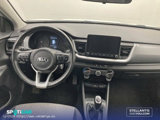 Kia Stonic  1.0 T-GDi 74kW (100CV) MHEV iMT Concept - Sevilla