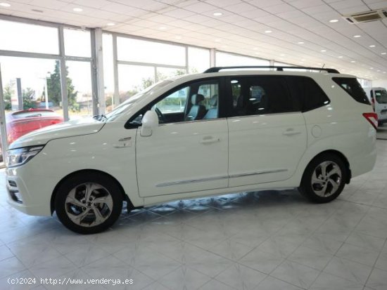 SSANGYONG Rodius en venta en Santa Fe (Granada) - Santa Fe