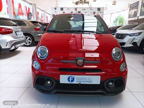 Abarth 500 695 1.4 16v T-Jet 132kW (180 CV) de 2022 con 11.871 Km por 25.900 EUR. en Pontevedra