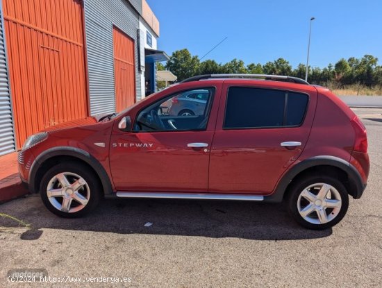  Dacia Sandero Stepway Extreme Go TCe 67kW (90CV) CVT de 2013 con 82.500 Km por 5.900 EUR. en Madrid 