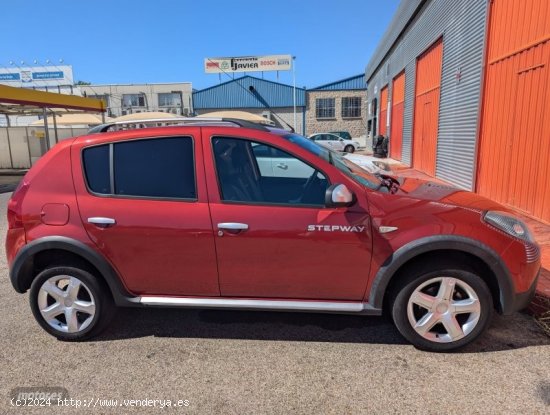 Dacia Sandero Stepway Extreme Go TCe 67kW (90CV) CVT de 2013 con 82.500 Km por 5.900 EUR. en Madrid