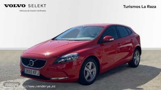  Volvo V 40 V40 D2 Kinetic Manual de 2017 con 86.258 Km por 15.500 EUR. en Sevilla 