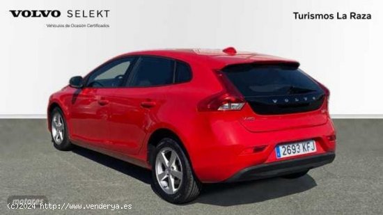 Volvo V 40 V40 D2 Kinetic Manual de 2017 con 86.258 Km por 15.500 EUR. en Sevilla