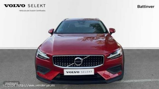 Volvo V 60 V60 Cross Country Core, B4 (diesel) AWD, Diesel de 2023 con 33.883 Km por 42.500 EUR. en 