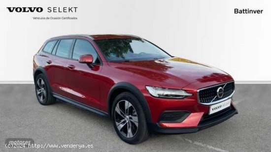 Volvo V 60 V60 Cross Country Core, B4 (diesel) AWD, Diesel de 2023 con 33.883 Km por 42.500 EUR. en 