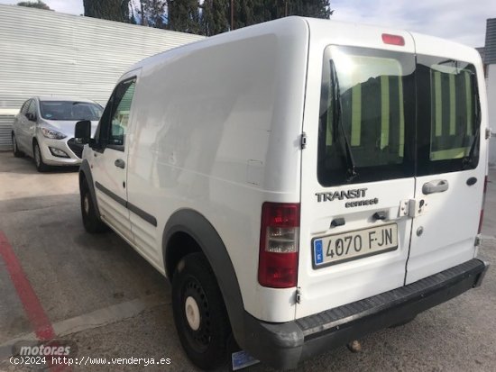 Ford Transit Connect 1.8DIESEL de 2006 con 251.253 Km por 4.000 EUR. en Barcelona