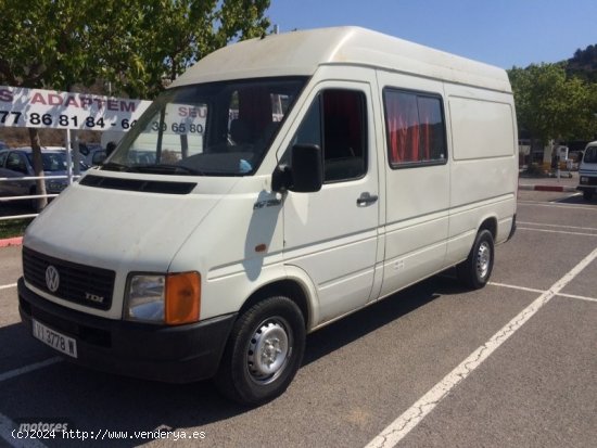 Volkswagen LT 35 TA 2.5 CAMPERIZADA 6 PLAZAS de 1999 con 271.466 Km por 10.500 EUR. en Barcelona