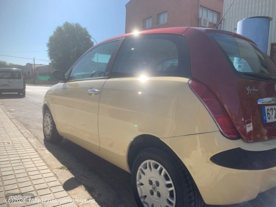 Lancia Ypsilon 1.2 gold de 2007 con 121.454 Km por 3.500 EUR. en Madrid