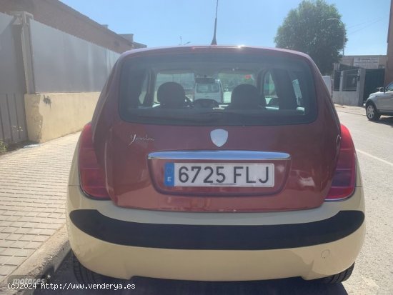 Lancia Ypsilon 1.2 gold de 2007 con 121.454 Km por 3.500 EUR. en Madrid