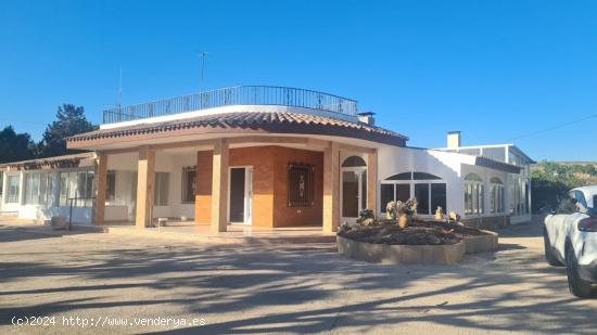 CHALET, DOS PISCINA, BARBACOA, PISTA DE TENIS, - ALICANTE