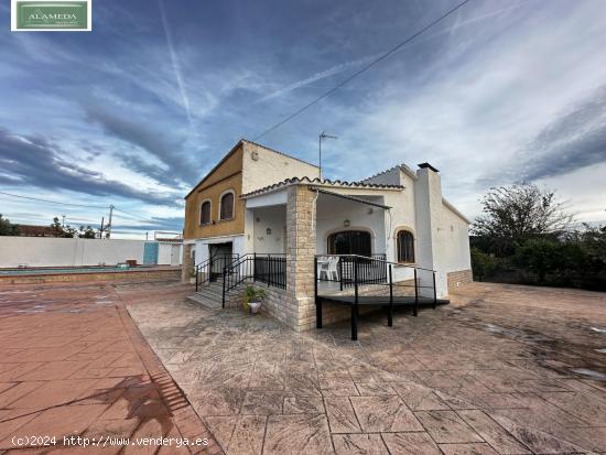 CHALET INDEPENDIENTE EN URB. DE BETERA - VALENCIA