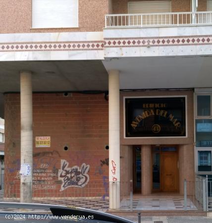  LOCAL COMERCIAL EN ESQUINA - ALICANTE 