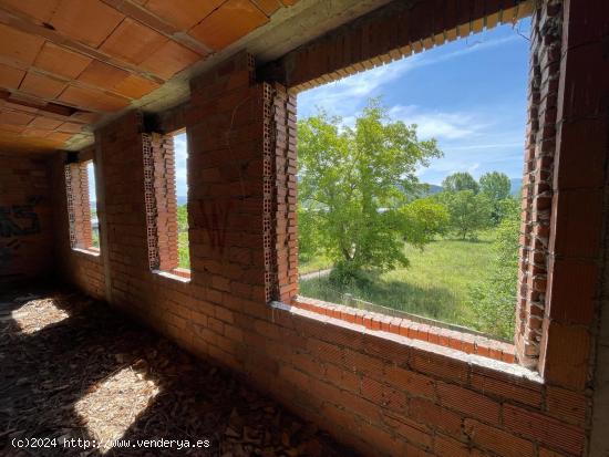 VENTA CASA EN CONSTRUCCION  ZONA LA MARTINA EN PONFERRADA - LEON