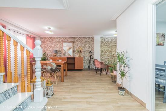 Si buscabas tu casa reformada de 4 habitaciones en el Raval aquí la tienes!!!!! - ALICANTE