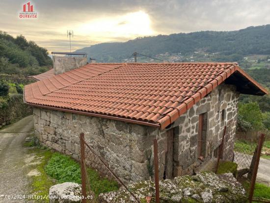 SE VENDE VIVIENDA INDEPENDIENTE EN LA ZONA DE SANTA CRUZ DE ARRABALDO - ORENSE