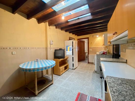 CASA EN VENTA CON 5 DORMITORIOS Y GARAJE EN VILLANUEVA DE CAMPEÁN, ZAMORA - ZAMORA