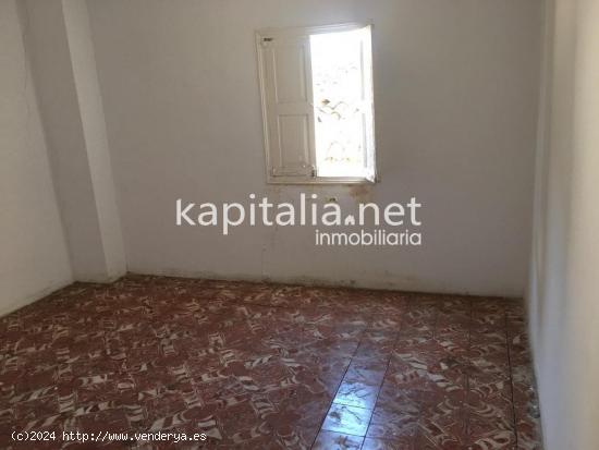  Casa a la venta a reformar en zona Santo Domingo - VALENCIA 