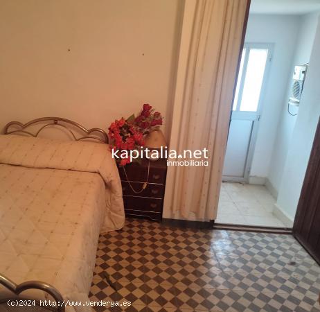 CASA A LA VENTA PARA REFORMAR EN AGULLENT - VALENCIA