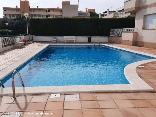 Piso de 92 m2 de 3 dormitorios con piscina y ceca de las playas. - TARRAGONA