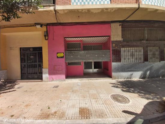 Local comercial de 664 m2 en calle Sant Pere de Gandía - VALENCIA