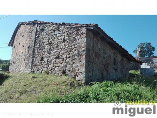 Se vende casa de piedra para rehabilitar  con jardín en Cades - CANTABRIA