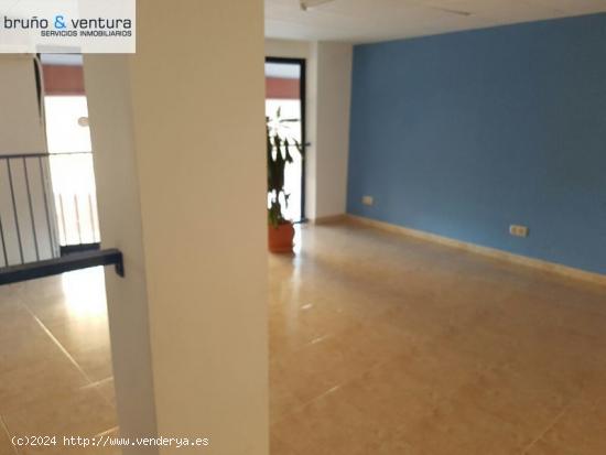 EN VENTA LOCAL COMERCIAL CÉNTRICO EN EL VENDRELL - TARRAGONA